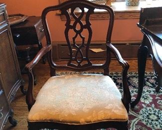 Antique dining room table, table pads, 2 captains chairs, 4 side chairs and 3 leaves. Table measures 65" with (3) 12" leaves - $500    Table and chairs located in Berwyn.   Call or text Joanne at 708-890-4890 to schedule your appointment to view and purchase now!