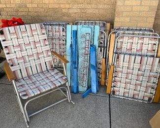 Vintage lawn chairs 