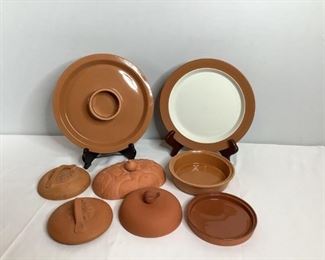 Includes one (1) plate, one (1) serving platter, two (2) dishes, and four (4) lids. Sizes range from H 3"x W 12" and H 1.5"x W 7", no apparent chips or cracks.