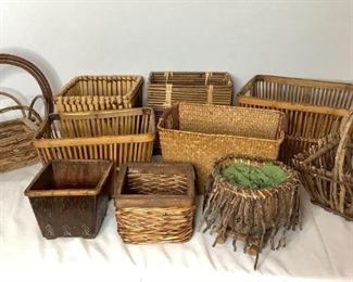 Approximately (10) rustic looking baskets in different shapes and sizes, largest is H 15"x W 13" x D 9", smallest is H 5" x W 7.5", all are considered used and may have scratches, broken or missing pieces.