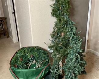  Pre-Lit Christmas Trees & Wreath