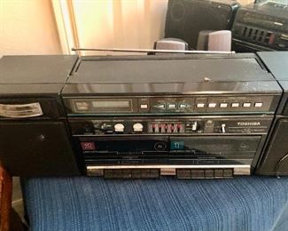 Vintage Phillips Three CD Changer Stereo 