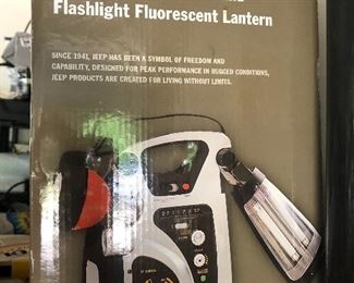Jeep TV/AM/FM Weatherband Flashlight Lantern 