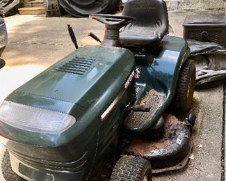 Craftsman ride lawn mower