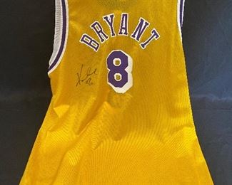 Kobe Bryant autographed Jersey