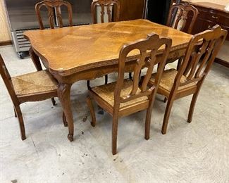 Parque Top French Table w/pull out leaf's & 6-Chairs.  Matches the China Cabinet c.1920-30 