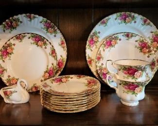 Royal Albert Old Country Roses Set
