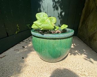 Green ceramic planter 