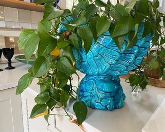 Great looking turquoise Majolica planter (Ann Koerner Antiques). 