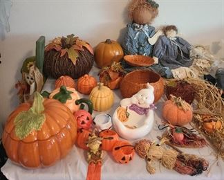 Halloween decor and accessories 