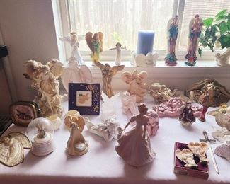 ANGELS ANGELS EVERYWHERE 