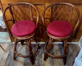 Vintage rattan bar stools
*we have two

