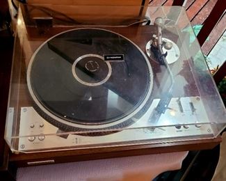 Pioneer turntable PL-530