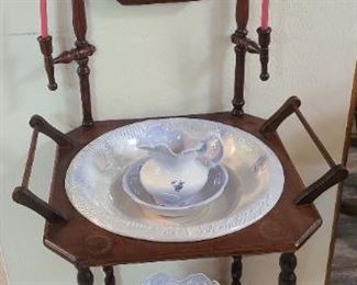 Vintage wash stand