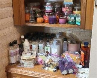 Candles GALORE including Yankee
Candle oils