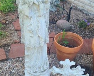 Angel & other statues 