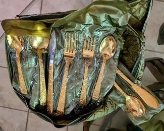 Golden Renaissance Gold Plated Stainless Floral Embossed Flatware
- Japan