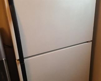 Kenmore top freezer refrigerator