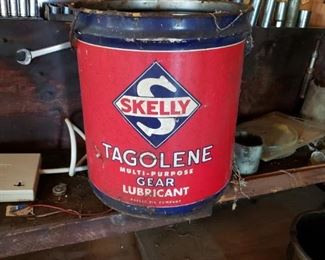 Old Skelly Tagolene Gear Lubricant can