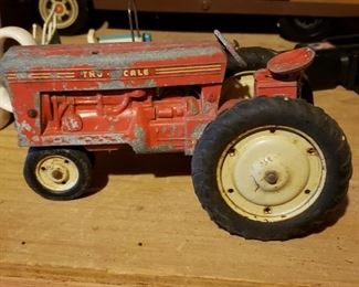 Vintage Carter Tru-Scale Tractor (Die Cast Metal)