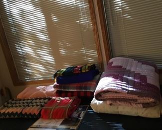 Blankets, Quilts and Comforters