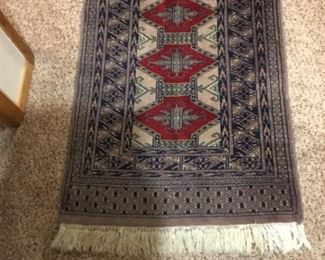 Persian Area Rug 2' x 3'2