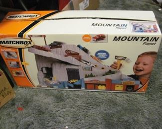 Matchbox Mountain Playset - New in Box