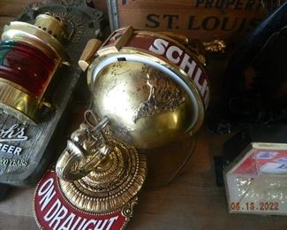 Schlitz wall decor