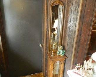 display cabinet w/mirror