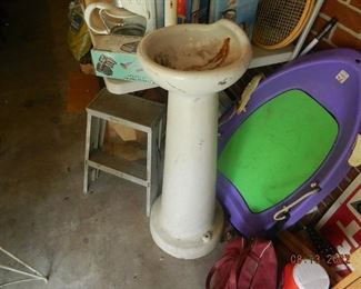 porcelain water fountain