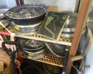 auto rims and hubcaps