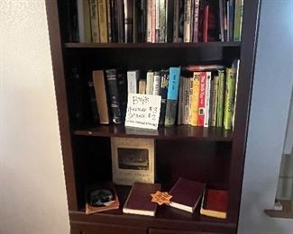 Book shelf (books separate)