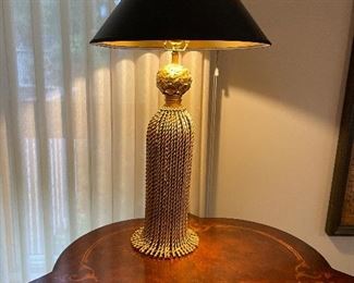 Dr. Livingston Twisted tassel gold table lamp