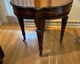 Ethan Allen  Tuscany Marquis end table with casters