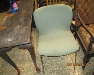 Cute little MCM Chair