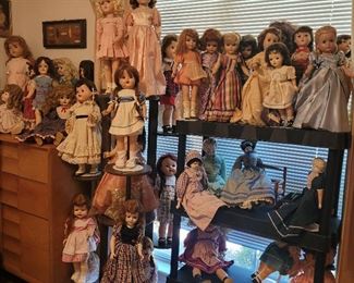 Sill lots of dolls