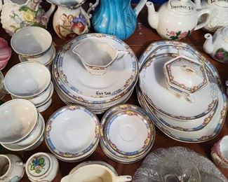 Set of 40 "The Excelsior" W.H. Grindley China