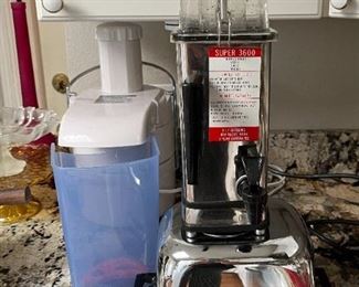 Chrome VitaMix 3600 - working