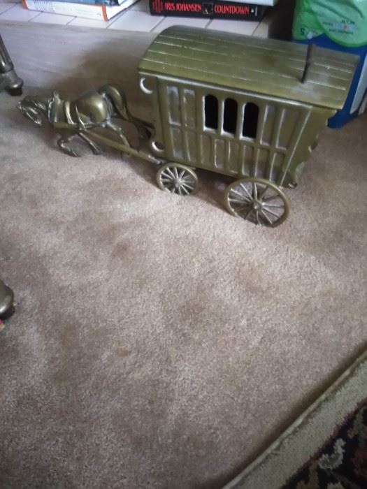 Estate sale in Atlantic Highlands, NJ starts on 8/20/2022