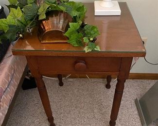 Vintage nightstand/accent table.