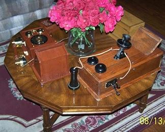 Coffee table, old wall phone, etc ...