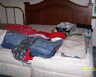Wood king size bed, clothes