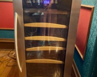Avanti wine cooler refrigerator