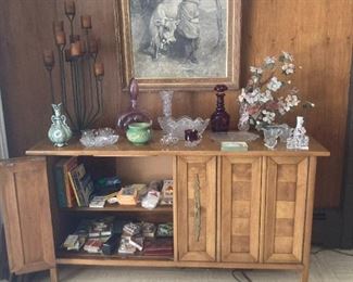 Mid-Century Tomlinson buffet with folding doors and interior drawers,  bridge cards & accessories, Roseville green pot, mid-century metal candelabra, decanters, Asian jade tree