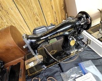 Vintage & antique Singer sewing machines