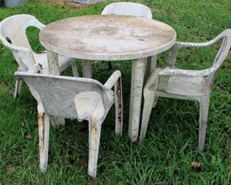23 - 5pc Plastic Outdoor Patio Set table- 28 x 39 chairs- 30 x 22 x 19