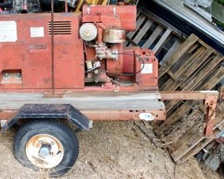 26 - Lincoln Gas powered welder 16 HP I/C Cast Iron Bore - Briggs & Stratton 55 x 49 x 80