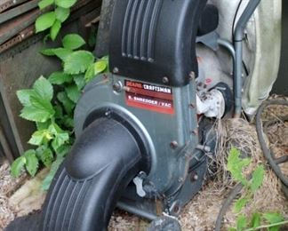 37 - Craftsman 9HP Shredder/Vac 40 x 25 x 47