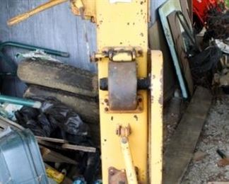 54 - Danuser Post Driver 83.5 x 23 x 25