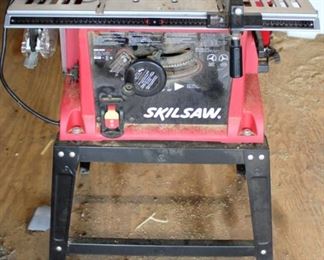 80 - Skilsaw Table Saw 34.5 x 20 x 25.5